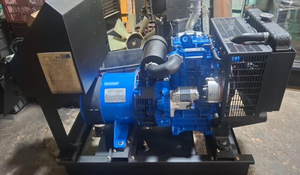 Planta eléctrica 10 kVA con motor Lister LPW2 y generador Leroy Somer. Equipo compacto, eficiente y listo para respaldo eléctrico.